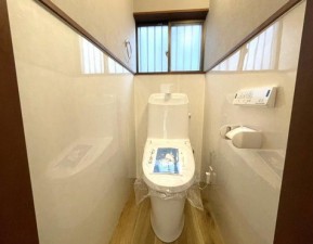 その他画像 節水トイレを採用。家計にも優しい多機能トイレです。