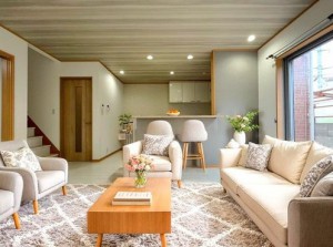 居間 LDKの照明は担当者こだわりのダウンライトを採用。夜はホテルのような空間に♪※家具はイメージです。