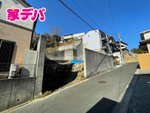 外観 本郷中学校まで徒歩10分。