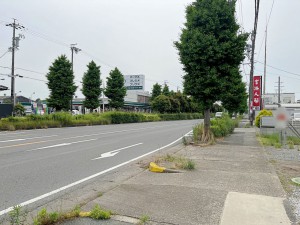 外観 前面道路:南側30.4m公道