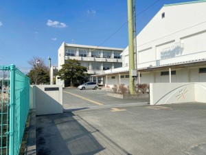 周辺 小坂井東小学校(1600m)