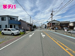 外観 前面道路:東側約12m幅