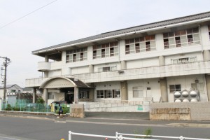周辺 汐田小学校(330m)