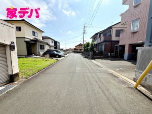 外観 前面道路:北側約5m幅。
