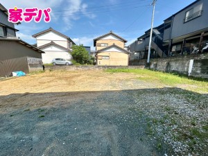 外観 通りから少し中に入った静かな立地で落ち着いて暮らせます