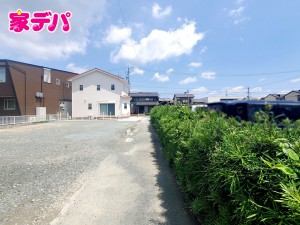 外観 前面道路:東側約2.5m幅