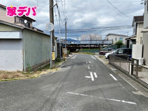 外観 前面道路:南側約6.7m幅