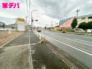 外観 前面道路:西側公道30m幅