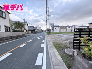 外観 前面道路約8.5mで駐車もスムーズに行えます