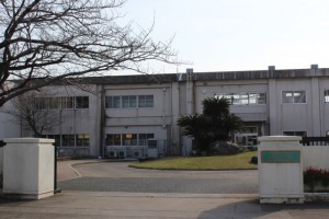 周辺 童浦小学校(910m)