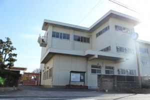 周辺 桜町小学校(690m)