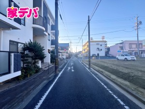 外観 前面道路:南側約4.5m幅