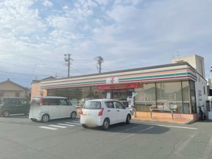 周辺 セブンイレブン田原本町店(420m)