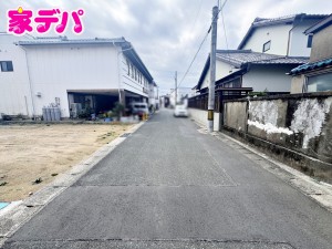 外観 前面道路が5mと広いので運転が苦手な方にも安心です。