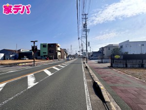 外観 前面道路:北東側