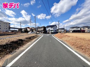 外観 前面道路は車通り少ないのでお子様も安心して暮らせる環境です