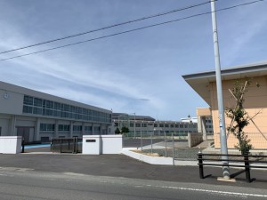 周辺 福江中学校(760m)