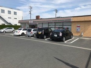 周辺 セブンイレブン豊橋立花町店(640m)