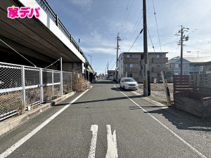 外観 前面道路:東側約6.2m幅