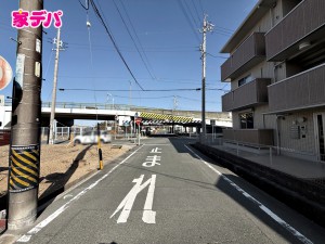 外観 前面道路:南側約6.5m幅