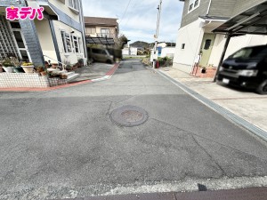 外観 前面道路:北側約4.8m幅