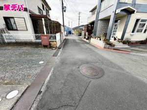 外観 前面道路h車通りも少ないので、運転が苦手な方でも自分のペースで駐車ができます