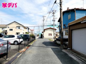 外観 前面道路:北西側約4.5m幅