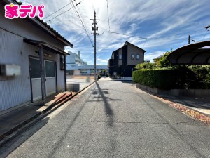 外観 前面道路:北側約5.4m幅