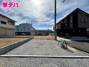 外観 閑静な住宅街で子育て世帯にもおすすめの住環境。買い物施設が徒歩圏内で生活便利!