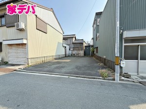 外観 生活施設も周辺にそろった暮らしやすい住環境です