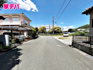 外観 前面道路:西側約6m幅