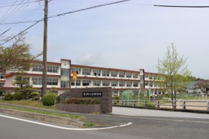 周辺 音羽中学校(2410m)