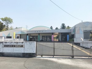 周辺 新城こども園(950m)