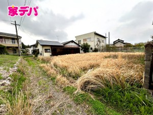 外観 ■間口も広く複数台の駐車スペースの確保も可能です
