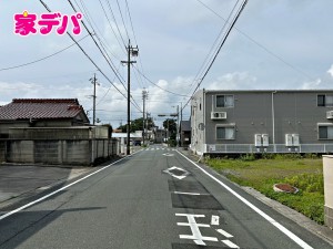 外観 前面道路:東側約8m幅