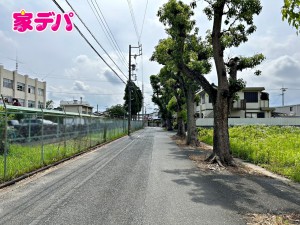 外観 前面道路:北側約8m幅
