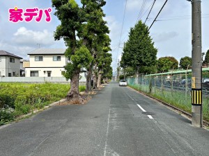 外観 前面道路:北側約8m幅