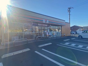 周辺 セブンイレブン豊橋山田三番町店(660m)