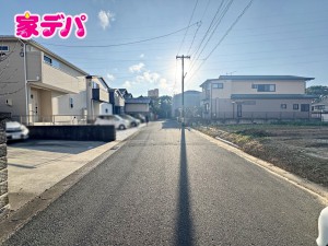 外観 前面道路:南東側約5.9m幅