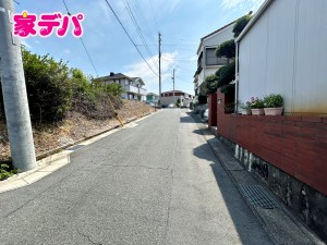 外観 前面道路:南側約5.1m幅