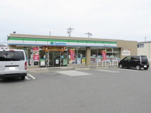 周辺 ファミリーマート豊橋緑ヶ丘1丁目店(280m)