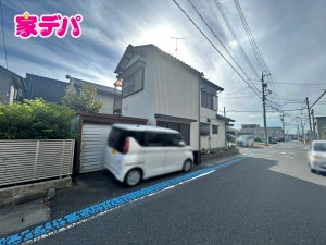 外観 解体更地渡しのため、解体費用の負担を抑えながら新居の建築をスタートできます!