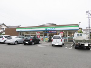 周辺 ファミリーマート豊橋小鷹野店(400m)