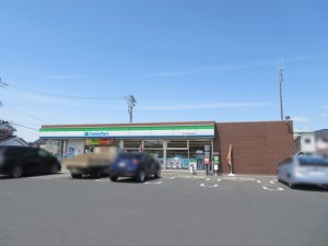 周辺 ファミリーマート豊川小坂井伊奈店(750m)