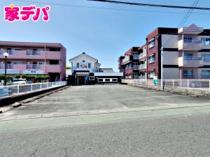 外観 現地や周辺環境もあわせてご確認いただけます。現地ご案内いたします。お気軽にお問い合わせください。実際の陽当たりや前面道路、周辺の環境などもぜひ現地でご確認ください。スタッフが丁寧にご案内いたします。