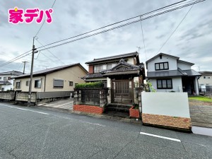 外観 吉田方小学校まで徒歩6分、生活に便利な施設も徒歩圏に充実!