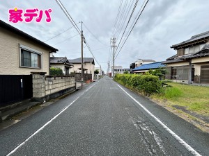 外観 前面道路:北側約6m幅