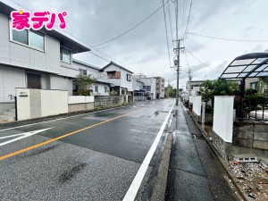 外観 前面道路:北東側約10m幅