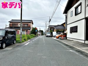外観 前面道路:東側約7m幅