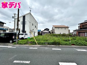 外観 現地や周辺環境もあわせてご確認いただけます。現地ご案内いたします。お気軽にお問い合わせください。実際の陽当たりや前面道路、周辺の環境などもぜひ現地でご確認ください。スタッフが丁寧にご案内いたします。
